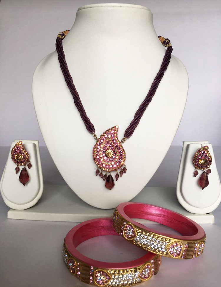 Pearls Pink Kemp Temple Necklace - Swaabhi