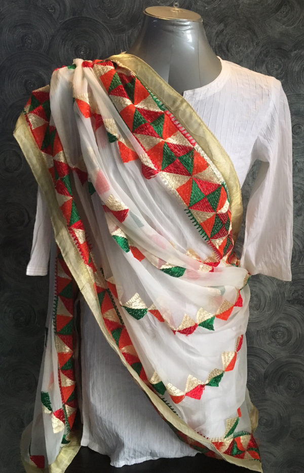 white phulkari dupatta