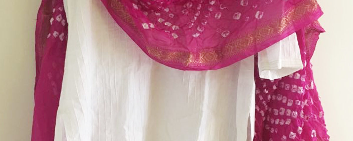 baby pink bandhani dupatta